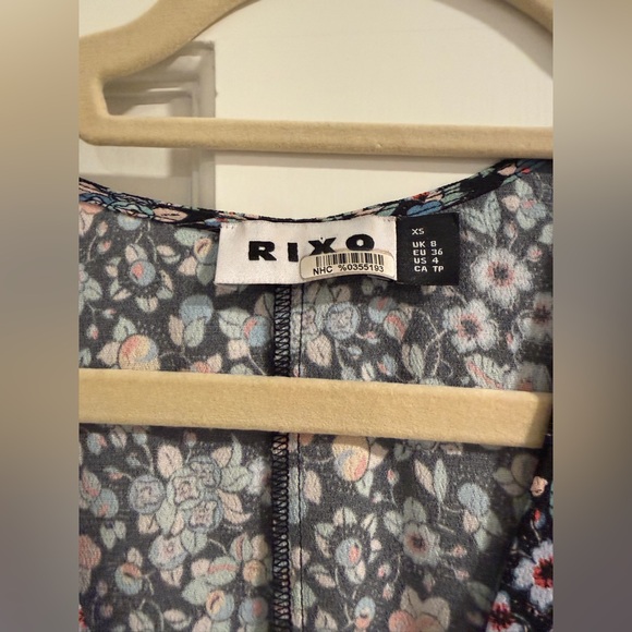 RIXO Flowy Maxi Kallie Jacquard Maxi Dress - Picture 6 of 6